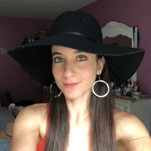 Large Floppy Black Hat